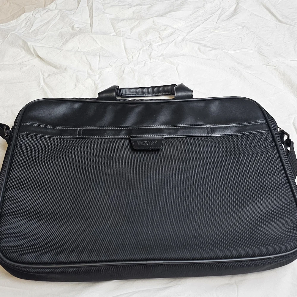Kenneth Cole Reaction all zippers